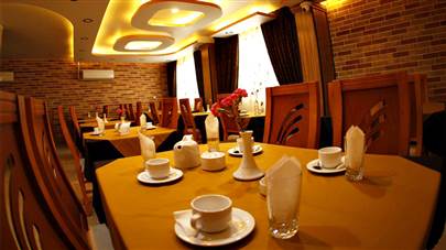 رستوران هتل نصیرالملک شیراز